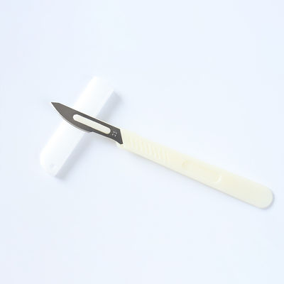 Qualität  Disposable Surgery Instruments Surgical Disposable Carbon Stainless Steel Scalpel Blade With Handle usine